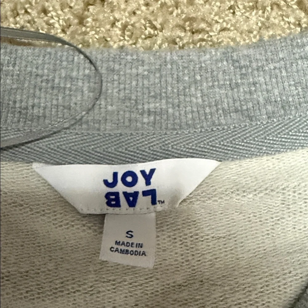 Joy lab set.  Top and bottom different sizes ….Please read